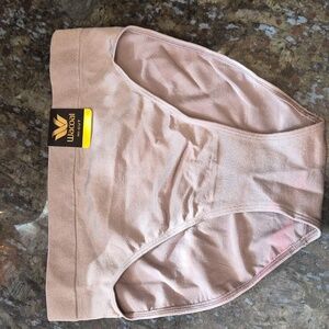 Wacoal Hi-Cut Brown Panties Underware M  New NWT
